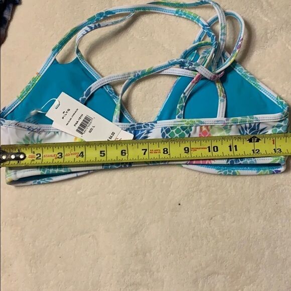 New. PILYQ Piña Colada – swim/workout. Medium - Picture 7 of 7